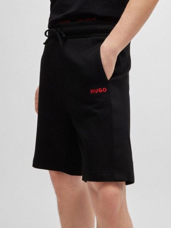 HUGO MENSWEAR - HUGO TONAL LOGO SHORTS