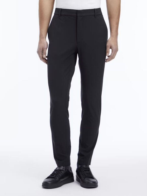 Calvin Klein - CALVIN KLEIN CRINKLE TECH STRETCH PANT