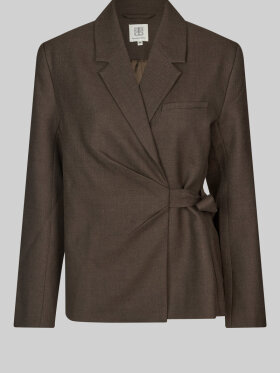 SECOND FEMALE MAXIMUS WRAP BLAZER